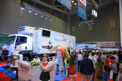 isuzu-va-quyen-auto-gioi-thieu-cong-nghe-xe-thung-dong-lanh-1